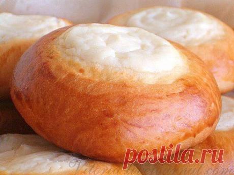 ВКУСНЫЕ И БЫСТРЫЕ ВАТРУШКИ НА СКОРУЮ РУКУ станут отличным дополнением к любому чаепитию. Готовятся моментально! Вы успеете, даже если гости уже практически на пороге. ОРИГИНАЛЬНОЕ И НЕОБЫЧНОЕ РЕШЕНИЕ! Подробный рецепт смотрите здесь: https://kr1n.ru/bx91