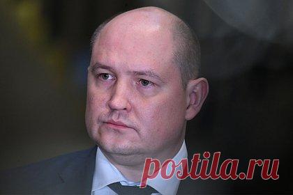 В Севастополе объявили воздушную тревогу. В Севастополе объявили воздушную тревогу. Соответствующий пост опубликовал губернатор города Михаил Развожаев в своем Telegram-канале. «Внимание всем! Воздушная тревога!» — написал он под видео со звучащим сигналом. Каких-либо других подробностей градоначальник не привел.