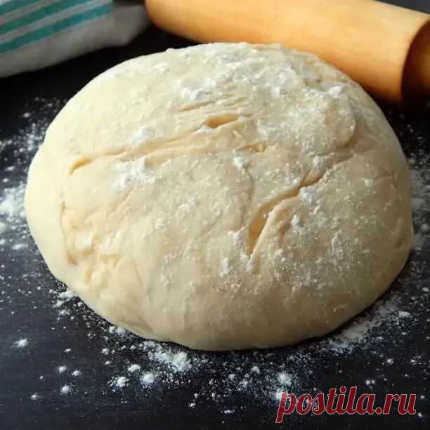 Тесто на майонезе для любой выпечки...
Вот такой рецепт теста на майонезе подходит, абсолютно, для любой выпечки. Ингредиентов минимум, результат всегда радует. Если у Вас ещё нет такого рецепта, то, обязательно, он должен быть в Ваших кулинарных закладках.