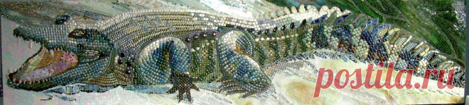 crocodile 58 cm x 250 cm, handmade ceramic tiles, stained glass
