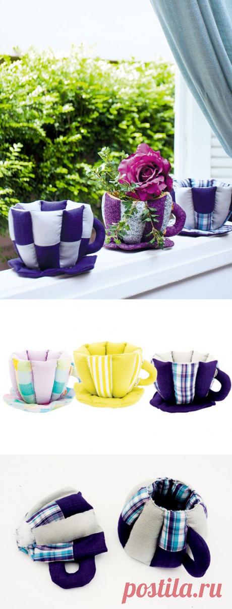 ШЬЕМ ЧАЙНЫЕ ЧАШКИ С БЛЮДЦАМИ.