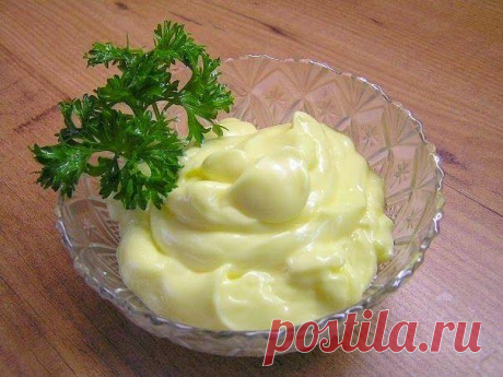 Застолье: Чем заменить майонез: рецепт вкусного салатного соуса
Заменяем майонез на соус:
3 ст ложки оливкового масла
1 ст ложка лимонного сока или яблочного уксуса
1 ч ложка горчицы
7 ст ложек сметаны
соль и перец - по вкусу.