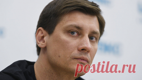 Политика Гудкова заочно арестовали. Хорошевский районный суд Москвы заочно арестовал экс-депутата Госдумы России Дмитрия Гудкова по делу о распространении дезинформации о Вооруженных силах Российской Федерации. Об этом сообщает пресс-служба московских судов общей ...