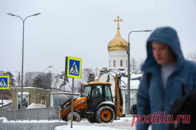Дальше будет холоднее. После снегопада в Москву придут морозы. Столичный регион накрыл мощный снегопад. По словам синоптиков, осадков выпало около 35% от месячной нормы. Мало того, в последующие дни в Москву и область придут лихие морозы.