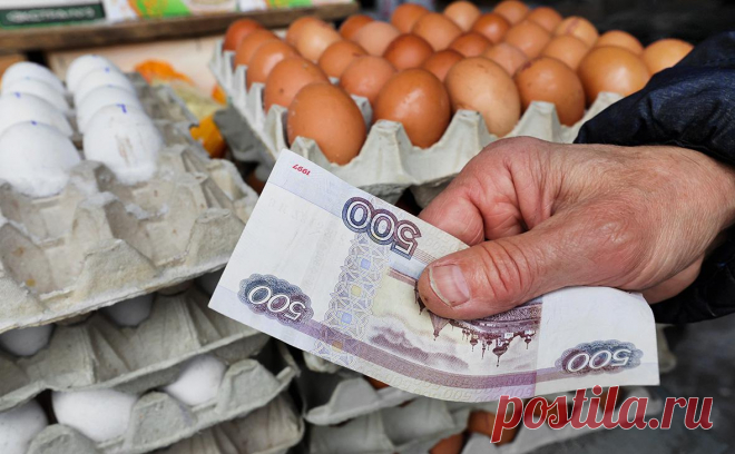 В ДНР нашли признаки картеля на рынке яиц. В ДНР нашли признаки картельного сговора среди производителей яиц, ведутся проверки, рассказал Денис Пушилин. В правительстве региона ранее называли причиной подорожания сезонный фактор и то, что осенью куры меньше несутся