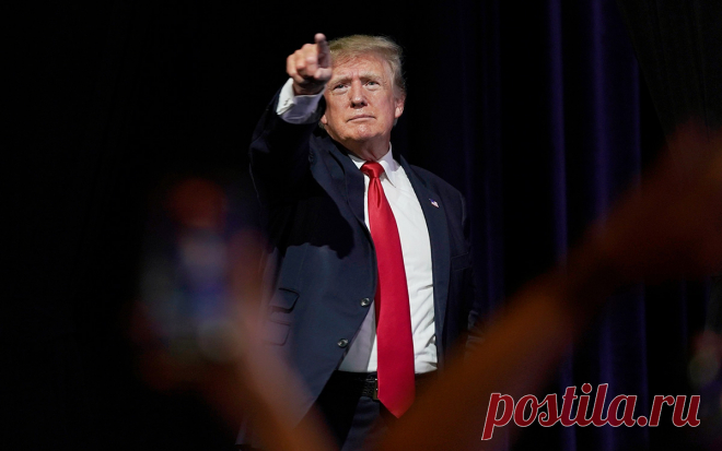 NYT узнала о презентации для Трампа с планом штурма Капитолия 6 января. В ней тогдашнему президенту США Дональду Трампу предлагается заявить об иностранном вмешательстве в выборы и ввести чрезвычайное положение. О существовании презентации до событий 6 января знали сотрудники администрации Трампа