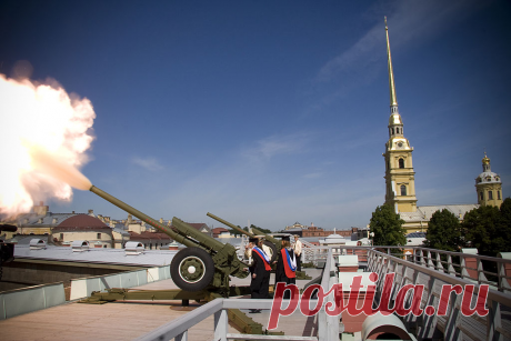 По ком стреляет пушка Петропавловки? | Музей Оранэлы | Яндекс Дзен