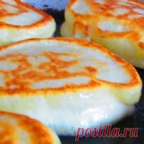 На завтрак не стоит ломать голову: нежные и вкусные оладушки по-старинке