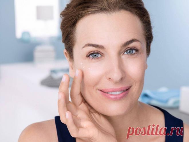 Осенью за кожей лица в 50+ нужно ухаживать правильно. Это не сложно, а в результате и выглядеть будете лучше сверстниц | Стиль, мода и в душе погода 45+ | Дзен