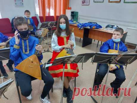 Оркестр народных инструментов «РУССКИЕ УЗОРЫ» Дома школьников №3 и Алматинского Центра Славянской Культуры г. Алматы | KCOPC