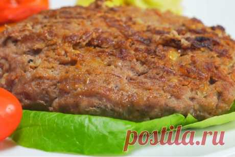 Большая мясная котлета "Плескавица": пошаговый рецепт приготовления