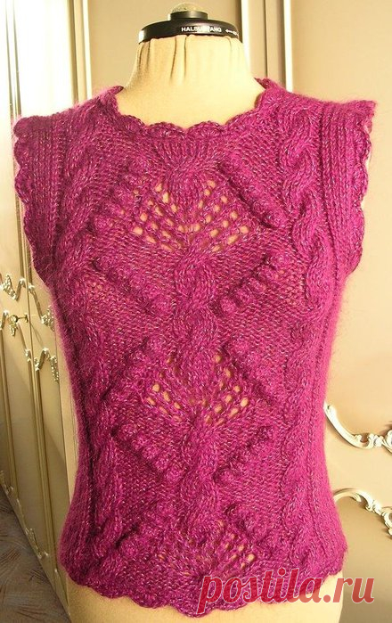 Вязаный спицами топ. Топ спицами с красивым узором | Handmade24