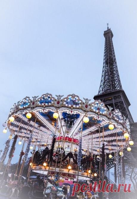 Eiffel Tower and carousel | France - au revoir for now, we will retur…
