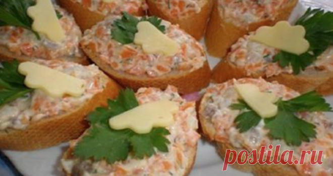 Превосходная закуска для праздника без особых затрат. На вкус словно красная икра. 


Ем ложками!









В этом рецепте пойдет речь не о настоящей селедочной икре, а о замечательном рыбном паштете, напоминающем по вкусу любимый всеми деликатес. Конечно, такую намазку легко отличит…