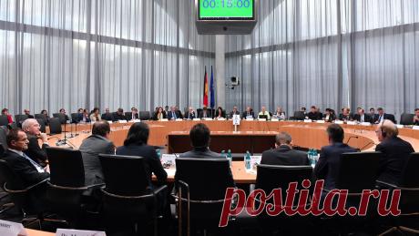 МОК должен быть распущен. После своего соучастия в грязной и – можно не бояться этого слова – преступной кампании против России - МОК потерял моральное право представлять мировое олимпийское движение.