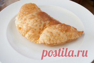 Знаменитые (настоящие) крымские чебуреки - сочные и очень вкусные!