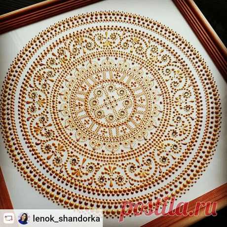 #Rensta #Repost: @lenok_shandorka via @renstapp ···
“ Оберег "Кун" (Солнце). Орнамент круга "кун" (солнце) связывает человека с окружающей средой, олицетворяет богатство и силу, служит знаком принадлежности к солнечному миру. Изображение "кун" (солнце) используется и в качестве оберега от влияния всевозможных отрицательных сил природы, злых духов. 💫💫💫💫💫💫💫💫💫💫💫💫💫💫💫💫💫💫 .
.
Оберег сделан на заказ, формат 30х30, точечная роспись на стекле, стразы
.
Мои работы ...