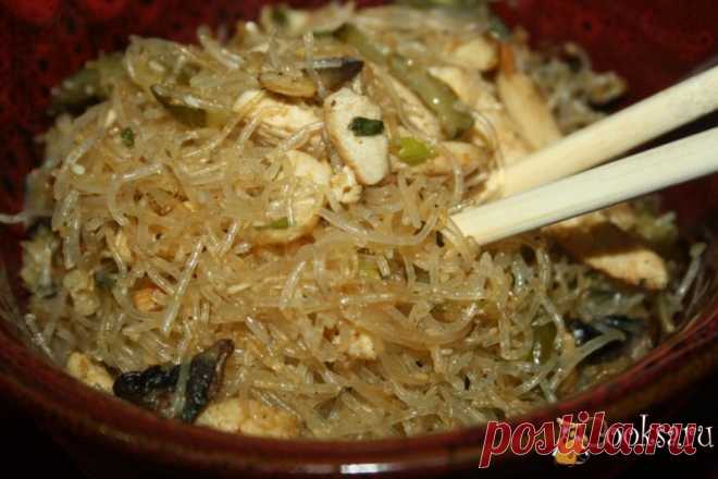 Фунчеза с курицей, грибами, огурцом и чим-чим в корейском стиле фото рецепт приготовления