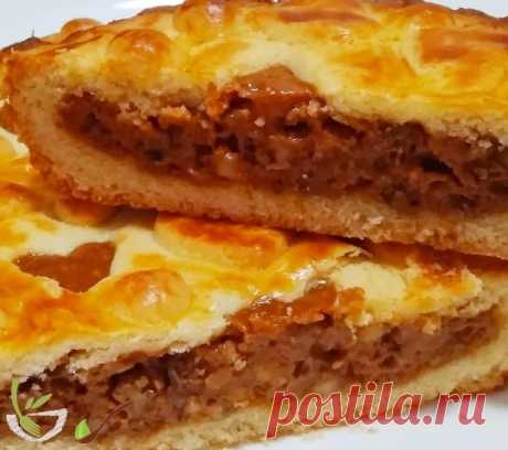 Пирог с вареной сгущенкой и грецкими орехами - Мир салатов Предлагаю приготовить мега вкусный песочный пирог с вареной сгущенкой и грецкими орехами. Чтобы пирог вышел не приторно сладким, я почти не