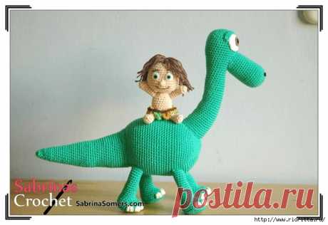 Игрушки - динозаврик и малыш - крючком