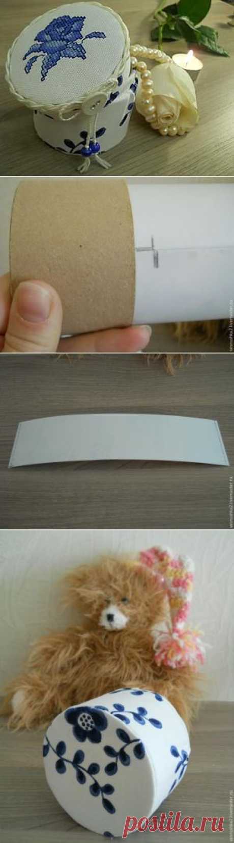делаем шкатулку с вышивкой из бобин от скотча
