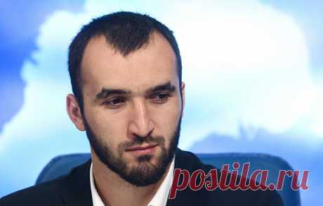 Капитан сборной России по боксу заявил, что команда не будет выступать без флага и гимна. По словам Муслима Гаджимагомедова, спортсмены готовы боксировать только на равных условиях с представителями других стран