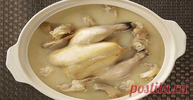 Как приготовить курицу, чтобы удалить гормоны и антибиотики | Pofu.ru - Всё обо всём! Теперь можно кушать магазинную курицу и не волноваться, что в ней есть вредные вещества Когда-то давно курочка попадала к нам на стол прямо из бабушкиного птичьего двора. Сегодня прилавки супермаркетов завалены куриным мясом. И все мы знаем ,что производители далеко не всегда честно конкурируют между собой. Они кормят птицу комбикормами, гормонами и (!) антибиотиками. А антибиотики могут ...