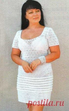 Платье белого цвета