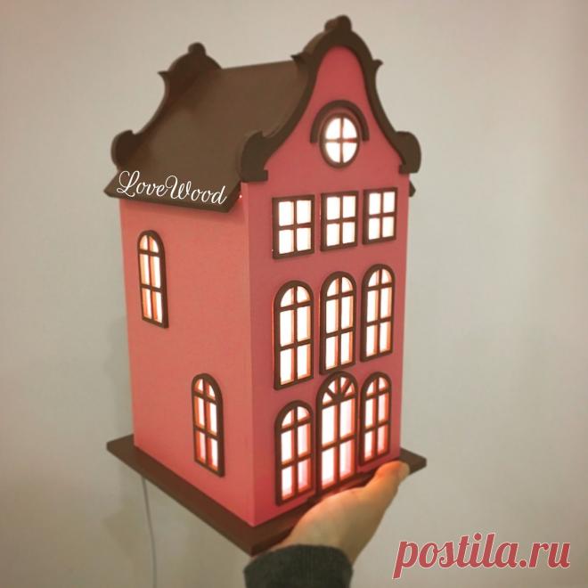 7e4a8374ec3c00b2114164bee2kc--dlya-doma-i-interera-svetilnik-nochnik-amsterdamskij-domik.jpg (1500×1500)