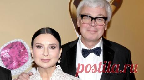 Режиссёр Стриженов рассказал, почему не снял жену в фильме «Любовь-морковь». Режиссёр Александр Стриженов рассказал, что певицу и актрису Кристину Орбакайте пригласили на главную женскую роль в фильме «Любовь-морковь» из-за внешнего сходства с артистом Гошей Куценко. Читать далее