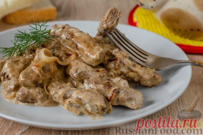 Рецепт: Печень говяжья по-строгановски на RussianFood.com