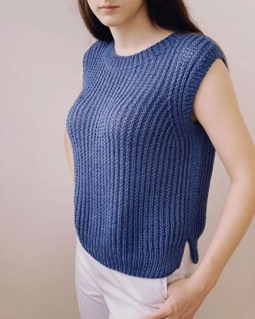 Пост на стене Топ, связанный полупатентным узором.  Описание из журнала Lana Grossa Filati № 59В посте от 04.12.2025 https://vk.com/wall-144509492_37058 прошляпила схему узора 🤦‍♀ Исправляюсь, листайте карусель 😊Описание вязания на русском языке по ссылке 👆