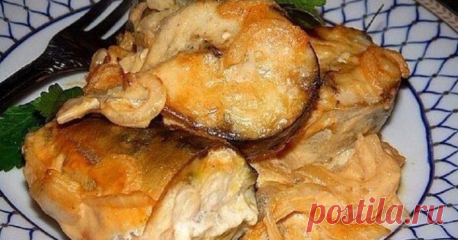 Эта скумбрия, запеченная в горчичном соусе буквально тает во рту! Приготовить очень просто!      Нежное и сочное блюдо можно подавать с любым гарниром     Мы привыкли, что скумбрия обычно существует в консервированном виде, ещё с со...