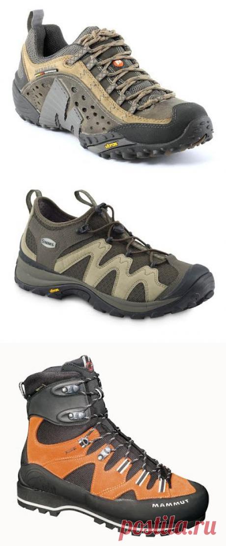 Туристическая обувь: кроссовки и ботинки