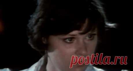 Противоречивые выводы после просмотра фильма «Не могу сказать «Прощай»
Довольно-таки моралистский #фильм С героями, которых создатели поделили на два лагеря: плохие и хорошие. В центре фильма историю любви Лиды к Сергею, избалованному женским вниманием, перспективному парню. Основная мораль #кино итак всем понятна. Любовь, верность и преданность будет вознаграждена. А предатели все равно в итоге раскаются и останутся ни с чем. Мне в этом материале […]
Читай дальше на сайте. Жми подробнее ➡