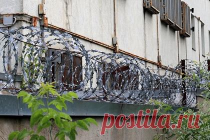 Обвиняемым по делу белорусского Tut.by продлили срок ареста. Фигурантов уголовного дела, возбужденного против ООО «ТУТ БАЙ МЕДИА», оставили под стражей еще на два месяца, сообщил один из учредителей компании Кирилл Волошин. По словам Волошина, 11 обвиняемых по делу уже четыре месяца находятся в СИЗО, а еще трое — под домашним арестом.