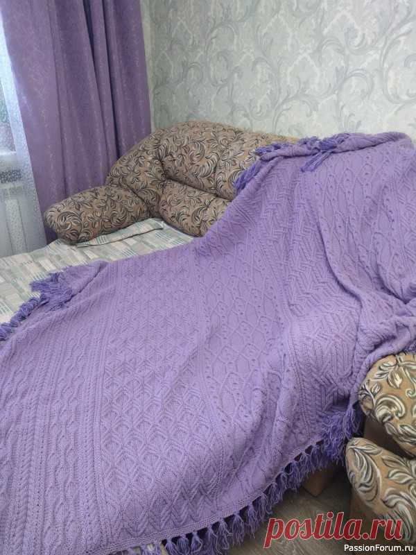 Сказ о том, как я творила свой первый плед..... | Вязание спицами аксессуаров Дорогие мои вязалочки. С большим удовольствием готова поделиться с вами впечатлениями от вязания первого в своей жизни пледа. Это мое первое описание так что не судите строго.Вяжу я с 5 лет и много чего перевязала. И вот накануне 2021 года душа захотела чего-то масштабного. Так я пришла к...
