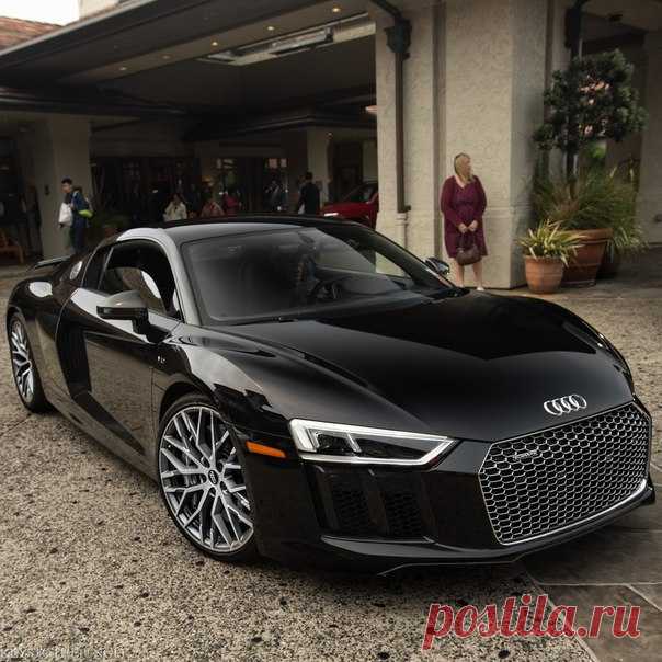 Audi R8