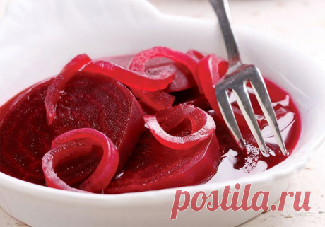 Маринуем свеклу с луком: закуска на замену салатам и надоевшим соленьям