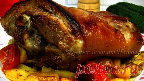 Вкусная и сочная рулька с картошкой на праздничный стол