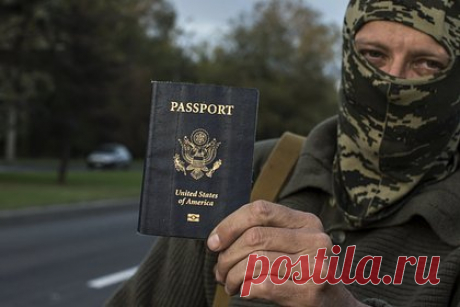 В США высказались об отправленном в Киев генерале. Ни одному американскому генералу не хватит квалификации, чтобы помочь Украине, заявил бывший сотрудник ЦРУ Ларри Джонсон. Он сравнил американцев, которые дают советы по поводу конфликта на Украине, с 70-летним инструктором по вождению из местной школы, который обучает гонщиков Формулы-1 гоночной машины.