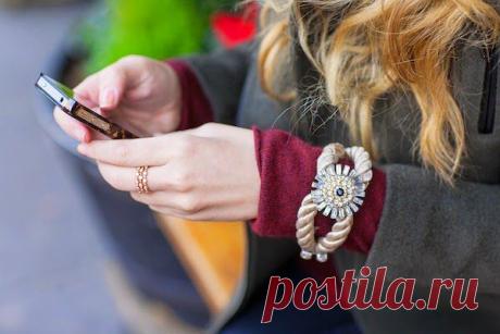 Стильный браслет своими руками.