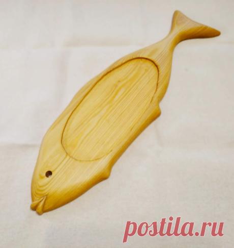 Дощечка из лиственницы, несобственного благоволения ради, а токмо волею пославшей мя заказчицы...