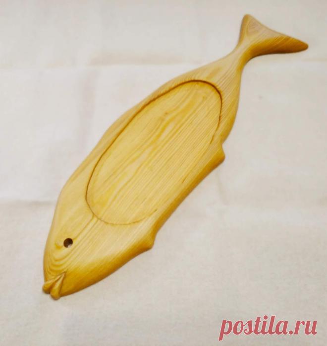 Дощечка из лиственницы, несобственного благоволения ради, а токмо волею пославшей мя заказчицы...