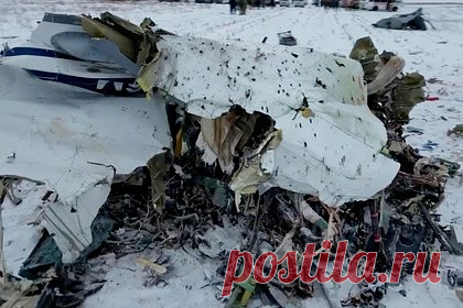 Украина попросила Россию вернуть тела летевших на Ил-76 военнопленных ВСУ. Украина попросила Россию вернуть тела военнопленных Вооруженных сил республики (ВСУ), летевших на обмен на самолете Ил-76. Об этом сообщил представитель Главного управления разведки (ГУР) Украины Андрей Юсов. При этом секретарь СНБО Украины Алексей Данилов утверждает, что пленных на борту не было.