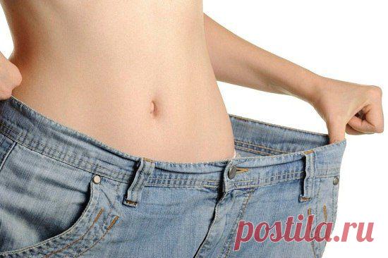 Wall | VK
Лишние килограммы далеко не всегда являются лишь результатом увлечения плюшками и чипсами. 
Нередко набор веса спровоцирован различными «неполадками» в организме. Какие же обследования стоит пройти, чтобы выявить истинную причину лишнего веса.
Для начала желательно посетить терапевта и получить направление к «узкому специалисту» – эндокринологу.
Как правило, при обращении пациента с проблемой лишнего веса, эндокринолог должен исключить