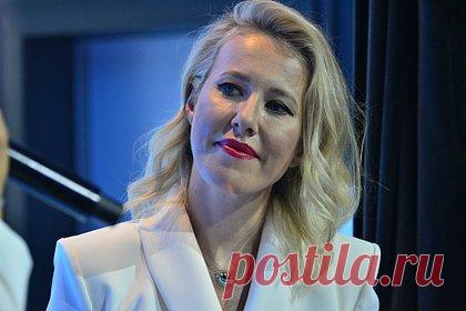 Ксения Собчак похвасталась покупкой виллы на Бали за 150 тысяч долларов. Ксения Собчак рассказала о строительстве виллы стоимостью 150 тысяч долларов на острове Бали. Телеведущая решила приобрести недвижимость после интервью с блогером Айзой, ради которого она прилетела в Индонезию. Объект находится в районе Улувату, которому дали неофициальное название «Балийский Малибу».