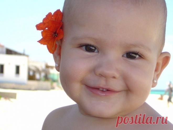 Януш Корчак был великим педагогом и гуманистом
В наследство нам он оставил много удивительных, добрых и назидательных книг. В том числе и десять заповедей для родителей, которые как никогда актуальны и которые следует чтить и соблюдать.