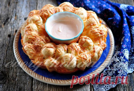 Обезьяний хлеб с сыром и чесноком