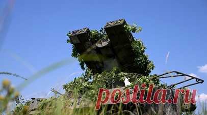 «Люди не пострадали»: за ночь российские силы ПВО сбили 20 украинских БПЛА над четырьмя регионами. Этой ночью силы ПВО сбили 20 украинских БПЛА над Россией, сообщили в Минобороны. Беспилотники были перехвачены над Ростовской, Белгородской, Саратовской и Воронежской областями. В результате атаки в Ростовской области на территории промышленного объекта загорелась кровля здания и трава в поле, а также обесточено несколько посёлков. Читать далее
